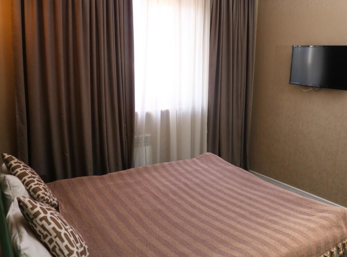Golden Palace Hotel Алма Ата Екстериор снимка